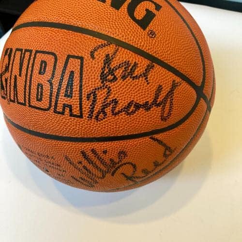 1972-73 New York Knicks NBA Champs Team חתמה על משחק NBA כדורסל JSA COA - כדורסל חתימה